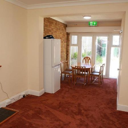 Congress Road Abbeywood Apartment Abbey Wood Exterior foto