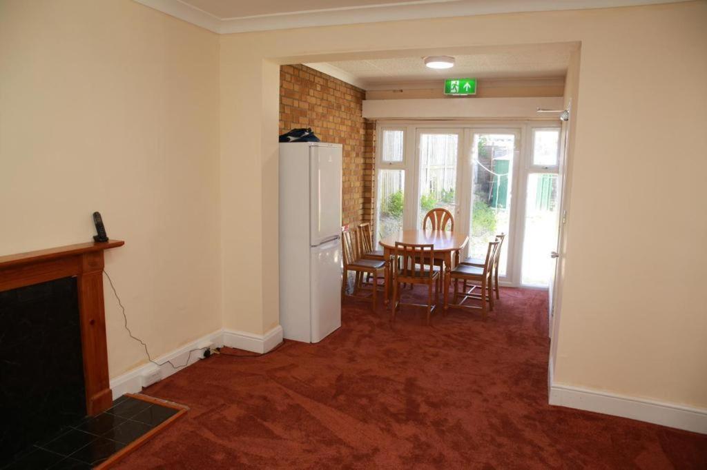 Congress Road Abbeywood Apartment Abbey Wood Exterior foto